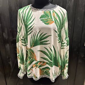 Jealous tomato size small blouse in great condition